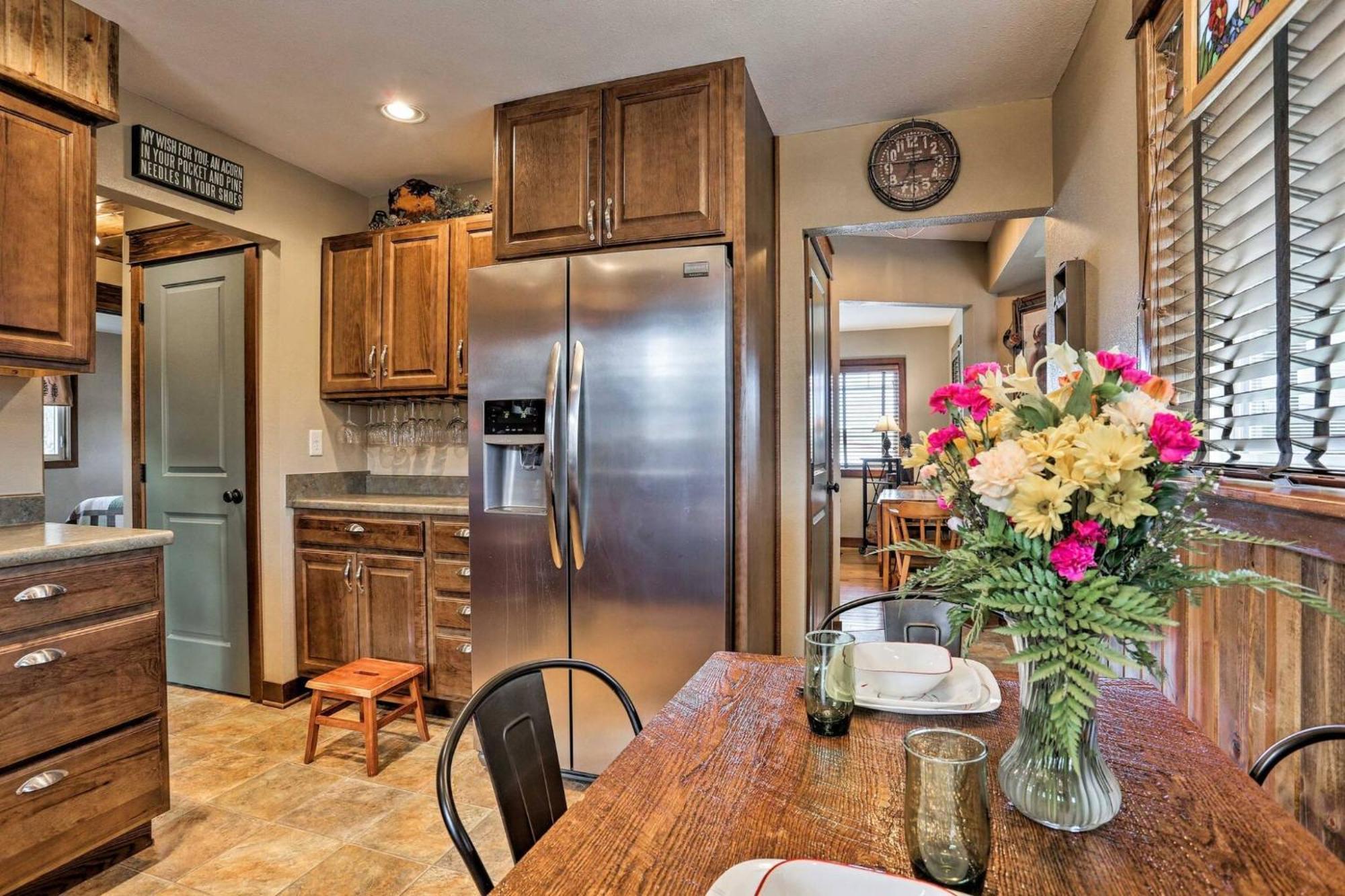 Cozy Custer Cottage W Deck: Walk To Shops Food Екстериор снимка
